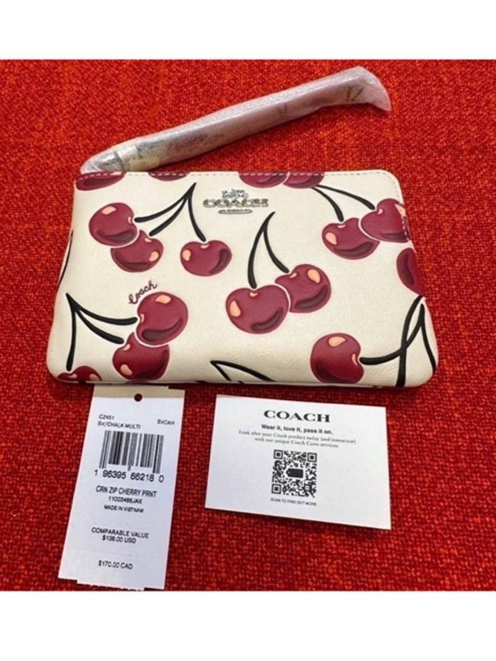 ❤️❤️❤️Authentic Coach wristlet/wallet/Limited edition ❤️❤️❤️